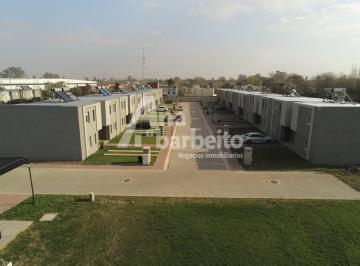 Casa · 118m² · 4 Ambientes · 1 Cochera · Casa en Alquiler en Garin, Escobar, G. B. a. Zona Norte