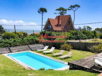 Foto1 · Casa de 6 Dorm. en Alquiler Temporal en Pinares - Punta del Este