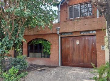 Casa · 130m² · 5 Ambientes · 1 Cochera · Casa en Venta - San Miguel - Apto Credito