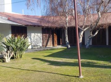 Casa de 12 ambientes, San Martín · Casa Centrica San Martin