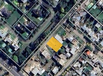 Terreno · 300m² · Terreno en Calle 504 Entre 30 y 31