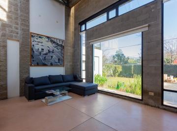 Casa · 170m² · 6 Ambientes · 2 Cocheras · Casa en Venta