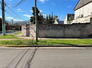 Terreno , Hurlingham · Lote Esquina 211 M.² en Estacion Morris y Calle Villegas