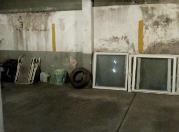 Garage · 13m² · Cochera - Flores
