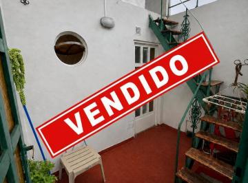 PH · 31m² · 2 Ambientes · PH 2 Ambientes en Venta – Lomas del Mirador – Sin Expensas – Apto Crédito