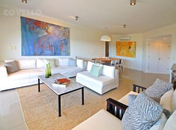 Departamento · 94m² · 4 Ambientes · 1 Cochera · Venta Apartamento de 3 Dorm. - Playa Mansa