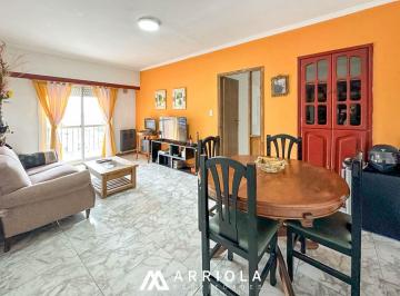 Departamento · 58m² · 3 Ambientes · Dpto 3 Amb. con Balcón en Alvarado E Italia.