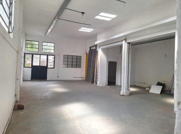 Bodega-Galpón de 4 ambientes, Parque Avellaneda · Galpon Cfrte