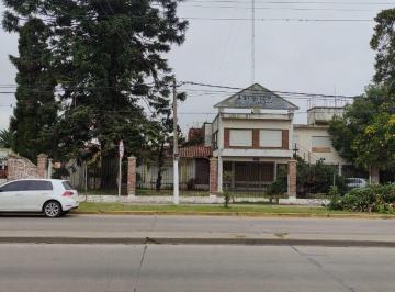 Local comercial · 2210m² · Importante Propiedad (Ex Clínica de Internación Médica) en Moreno Centro