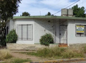 Casa · 61m² · 2 Dormitorios · 1 Cochera · Casa - Centro (Moreno)