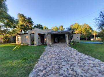 Quinta vacacional · 200m² · 5 Ambientes · Casa Quinta en Parque Gorriti