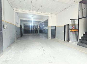 Bodega-Galpón · 546m² · 5 Ambientes · Galpon en Alquiler en Lomas del Mirador, 546 m².