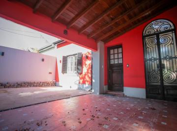 Casa · 136m² · 4 Ambientes · 1 Cochera · Venta Casa 4 Ambientes con Jardin en Villa Pueyrredon