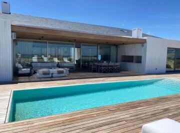Casa · 440m² · 7 Ambientes · 3 Cocheras · Espectacular Casa Sobre El Mar en Venta - La Bonita - José Ignacio