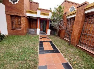 Casa · 200m² · 4 Ambientes · 1 Cochera · Casa en Venta Providencia! a 1 Cuadra de Av Santa Fe! 3 Dorm.!