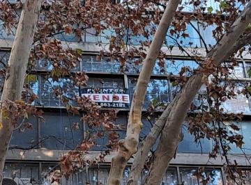 FRENTE EDIFICIO · Oficina Frontal Microcentro Calle España en Venta