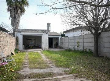 Casa de 3 ambientes, Álvarez · Casa 2 Dorm. Tucuman 1100 Alvarez