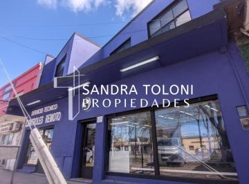 Local comercial · 340m² · 4 Cocheras · Venta Local Comercial Deposito Oficinas en Alejandro Korn