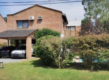 Casa · 266m² · 5 Ambientes · 2 Cocheras · Casa en Venta "Banco Provincia" Fco. Alvarez