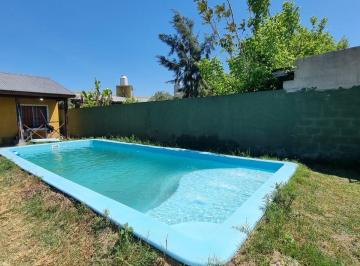 Casa de 3 ambientes, San Vicente · Casa 3 Amb con Pileta en Lote de 300 m²