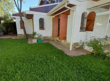 Casa de 5 ambientes, Miramar · Casa Grande en Venta