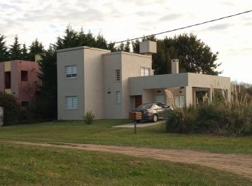 Casa de 5 ambientes, Costa del Este · Alquiler Excelente Casa de Playa