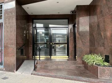 Departamento · 81m² · 4 Ambientes · Av del Libertador Al 100 Oportunidad!