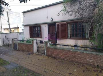 Casa · 160m² · 5 Ambientes · 2 Cocheras · Propiedad Para Dos Familias