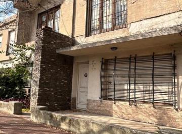 Casa · 150m² · 4 Ambientes · 1 Cochera · Casa 4 Ambientes - Fondo Libre