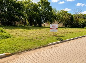 Terreno · 180m² · Terrenos Escriturados en Alvear – Barrio La Rana – Todos Los Servicios