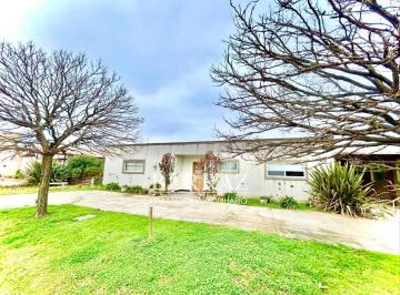 Casa · 150m² · 4 Ambientes · 2 Cocheras · Casa Venta 4 Santa Isabel Etapa I Escobar Lote de 600 m²