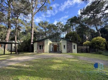 Casa · 107m² · 4 Ambientes · 1 Cochera · 1028 - Guindo 968