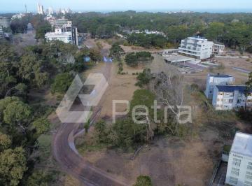 Terreno · 1939m² · Lote Multifamiliar en Venta en Pinamar