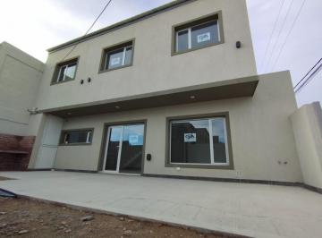 PH de 4 ambientes, Puerto Madryn · Catamarca 2185