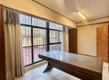 Oficina comercial · 45m² · 2 Ambientes · Oficina con Terraza en Luro E Independencia