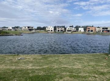 Terreno , Tigre · Lote Al Agua en Carpinchos Nordelta
