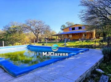 Casa · 156m² · 5 Ambientes · 3 Cocheras · Casa con Departamentos y Piscina Apta Credito