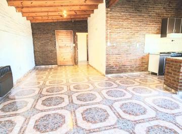 PH · 70m² · 3 Ambientes · PH de 3 Ambientes con Patio y Parrilla