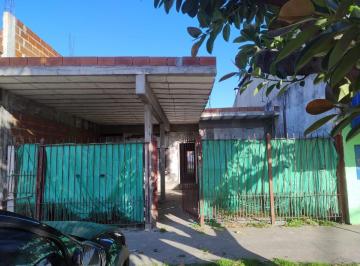 Casa de 3 ambientes, Lomas de Zamora · Casa a Terminar Construcción 3 Ambientes Sobre 227 m
