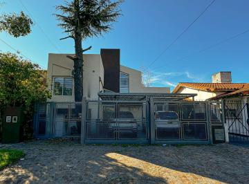 Casa de 5 ambientes, Morón · Casa de 5 Ambientes 3 Dorm. Suite Escritorio Oficina Pileta en Castelar