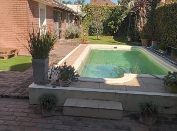 Casa · 273m² · 6 Ambientes · 2 Cocheras · Casa en Venta en Haedo