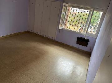 Casa · 153m² · 5 Ambientes · 1 Cochera · Casa en Venta en Corazón de Barrio General Paz