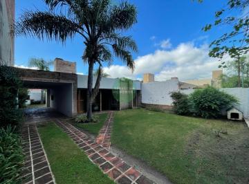 Casa · 130m² · 2 Dormitorios · 2 Cocheras · Colinas del Cerro - 2 Dorm - Escritorio