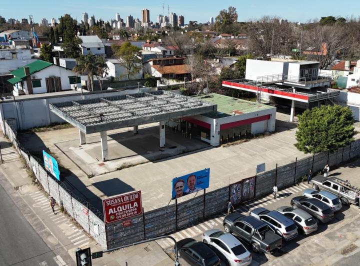 Local comercial · 661m²
