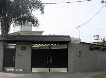 Casa · 180m² · 4 Ambientes · 3 Cocheras · Casa en Venta