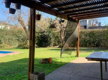Casa · 172m² · 4 Ambientes · 2 Cocheras · Casa Esplendida en Escobar