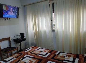 Departamento de 2 ambientes, Mar del Plata · Vendemos Mar del Plata! Frente a Plaza Colon!