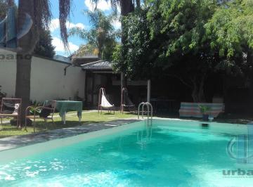 Casa · 70m² · 2 Ambientes · Casa en Venta C/ Piscina y Quincho - Ramos Mejia
