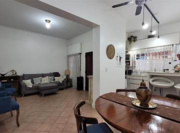 Casa · 100m² · 4 Ambientes · 1 Cochera · Casa 4amb en Venta, con Garage y Patio Prox. Av Laprida. Villa Martelli