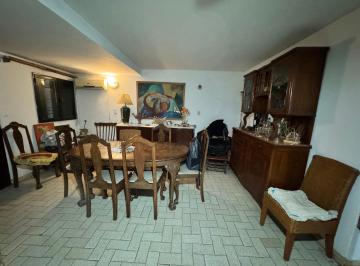 Casa de 6 ambientes, San Miguel de Tucumán · En Venta! Lindisimo Duplex Zona San Martín de Porres Permuto X Depto 2 Dor + Dif